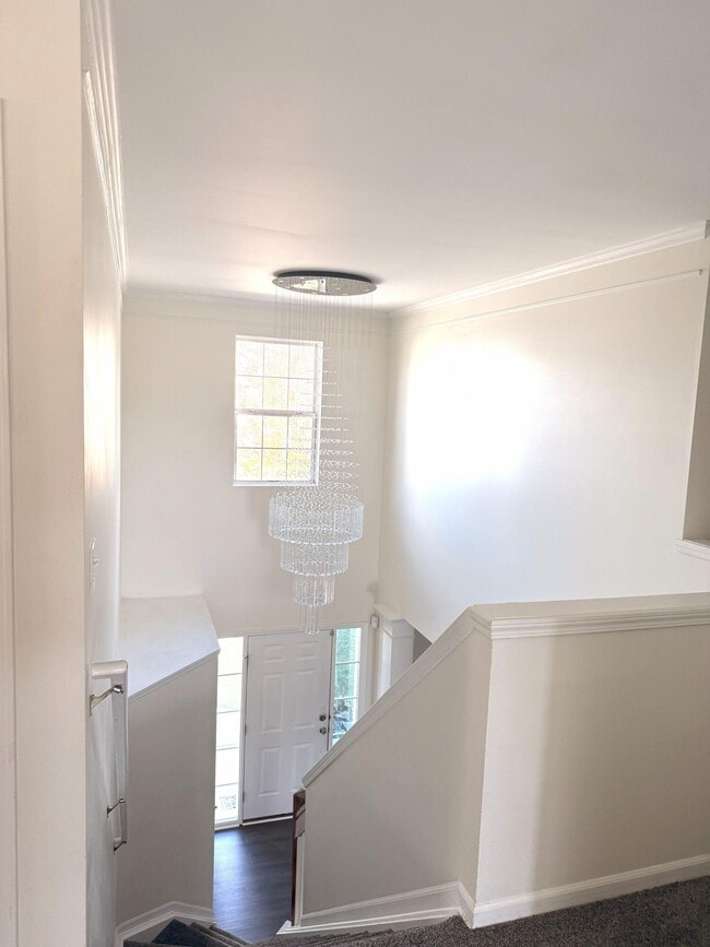 Building Photo - 33213 Saddleback Dr