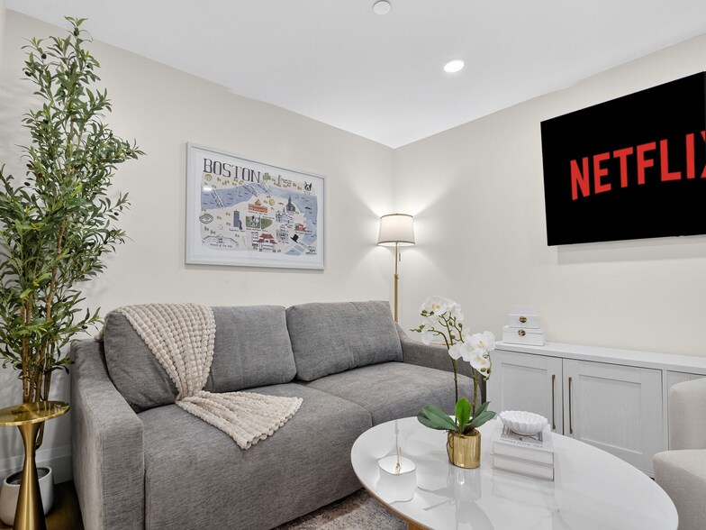 Building Photo - 359 Broadway