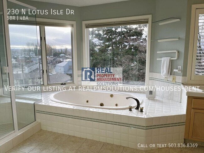 Building Photo - 230 N Lotus Isle Dr