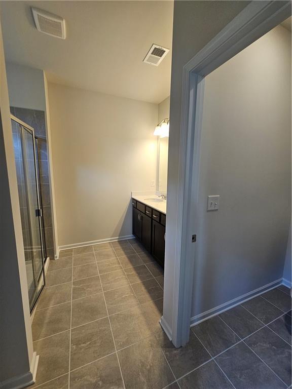 Building Photo - 2460 Ravencliff Dr