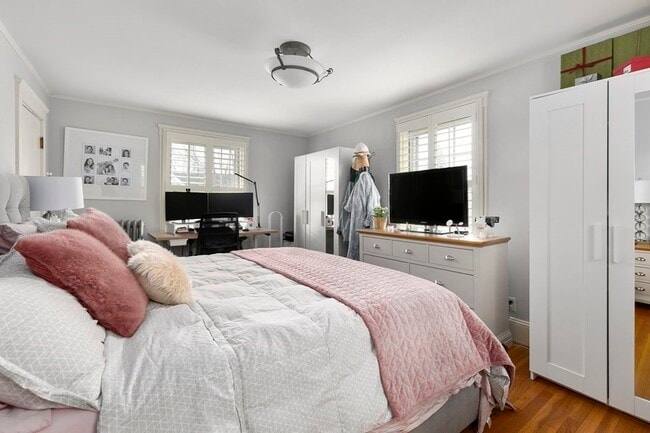 Building Photo - 69 Westminster Ave