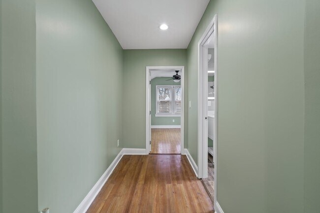 Upstairs hallway joining master bedroom, bathroom #2, bedrooms #3 and #4 and laundry room - 4517 Tracy Ave
