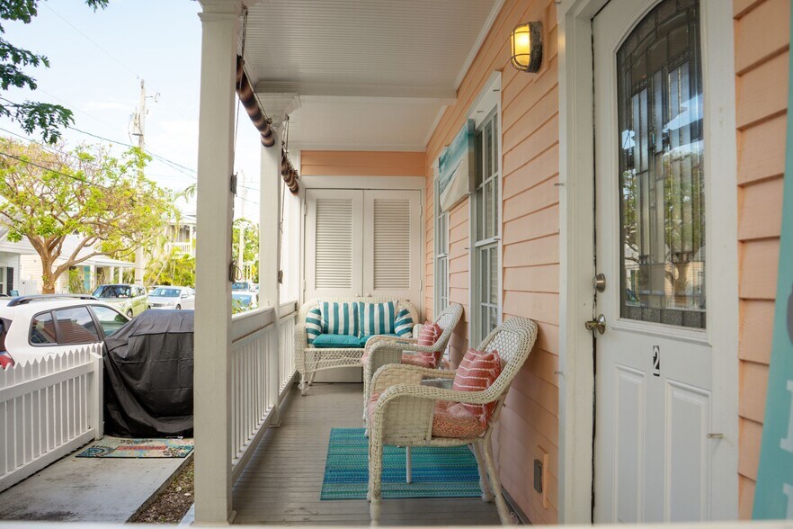 Porch - 508 Louisa St