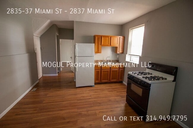 Building Photo - 2835 Miami St