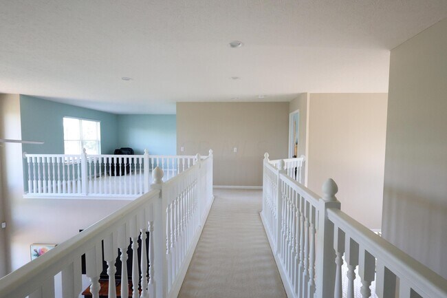 Building Photo - 7704 Gateway Ln