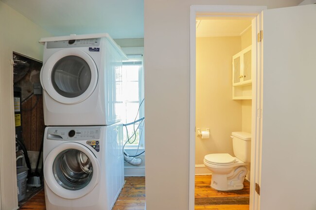 Building Photo - Charming 4-Bedroom Home with Hardwood Floo...