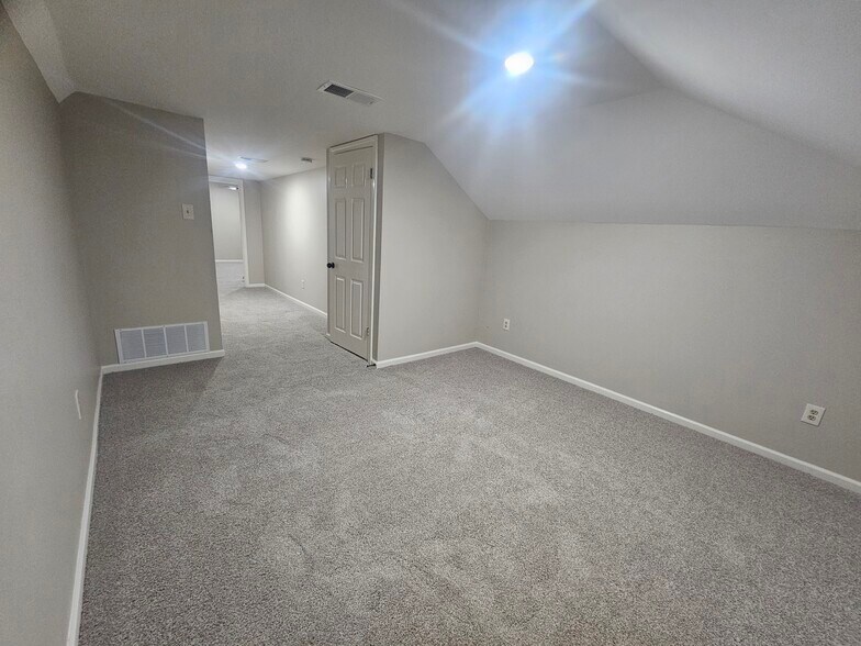 Upstairs game room - 7765 Whitten Point Cv