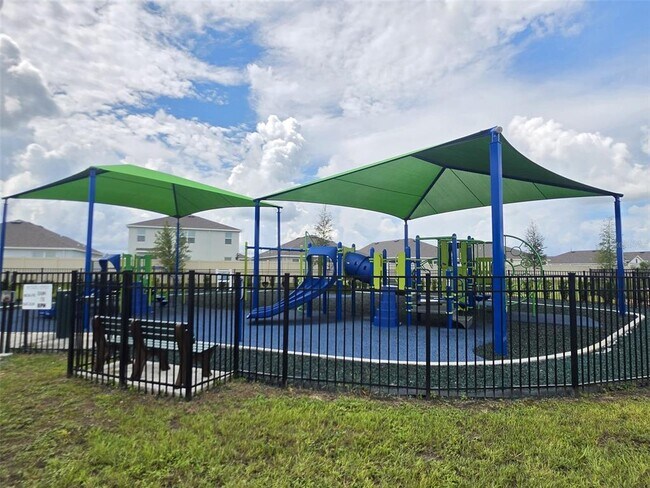 Building Photo - 4631 SW 88 Pl