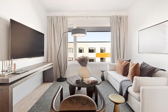 Building Photo - 102 Mill Rd