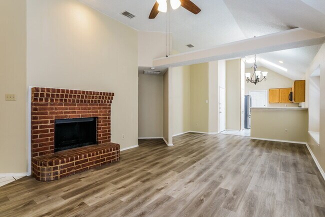 Building Photo - 4452 Sierra Dr