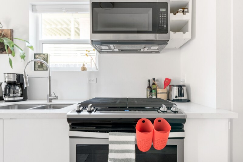 Building Photo - 6824 N Catlin Ave