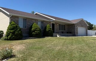 Building Photo - 4785 W Dorilee Dr