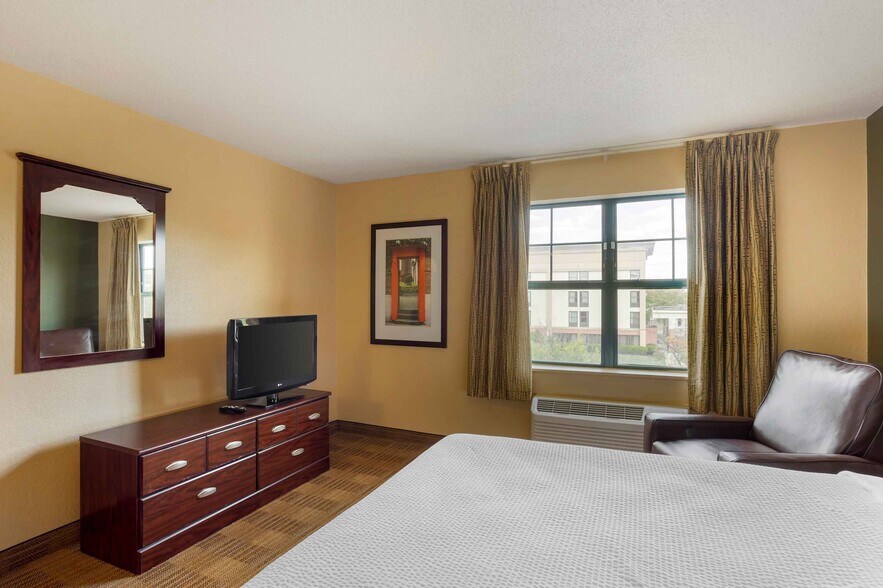 Building Photo - Furnished Studio-Philadelphia - Mt. Laurel - Crawford Place