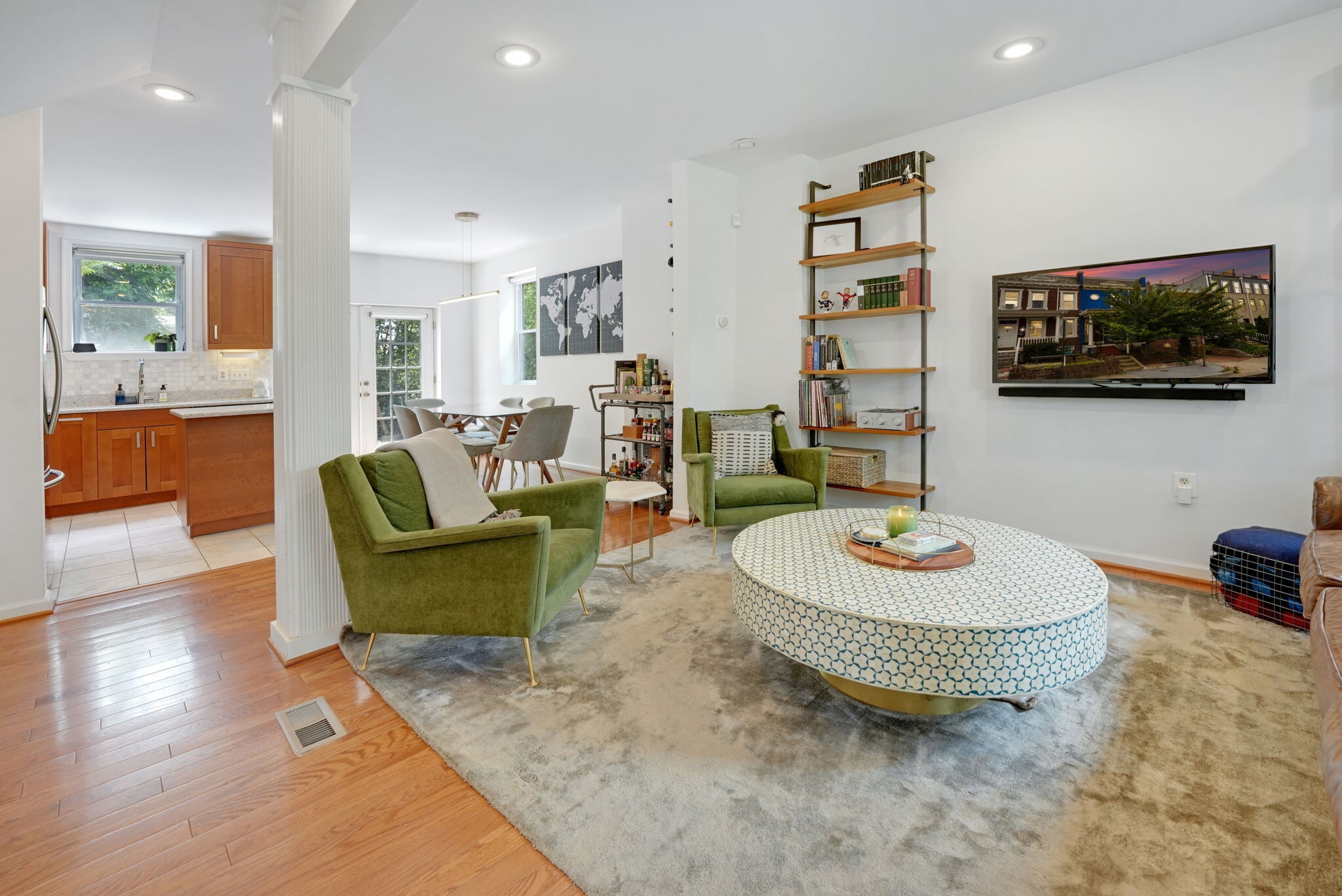 Building Photo - 520 Lamont St NW