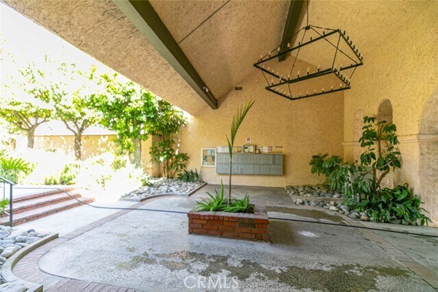 Building Photo - 1711 Grismer Ave