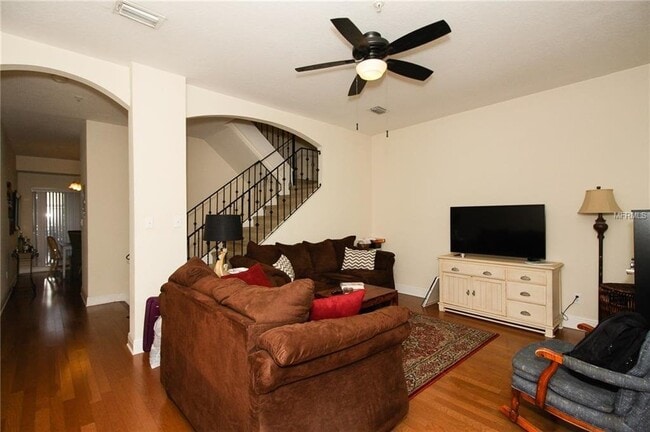 Building Photo - Milk District Townhouse!!