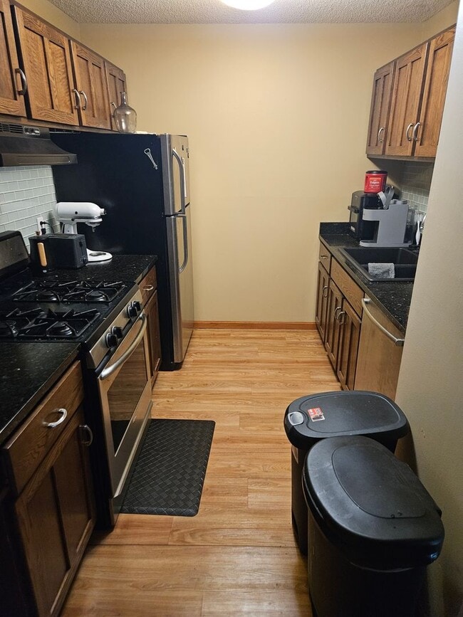 Building Photo - 1 Bedroom Condo in Fridley