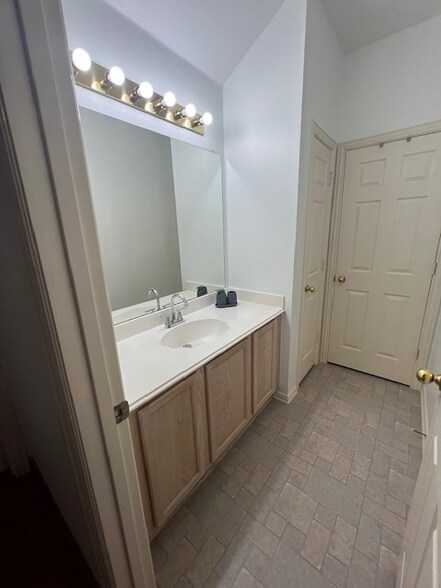 Building Photo - 488 Prairie Hill Ln