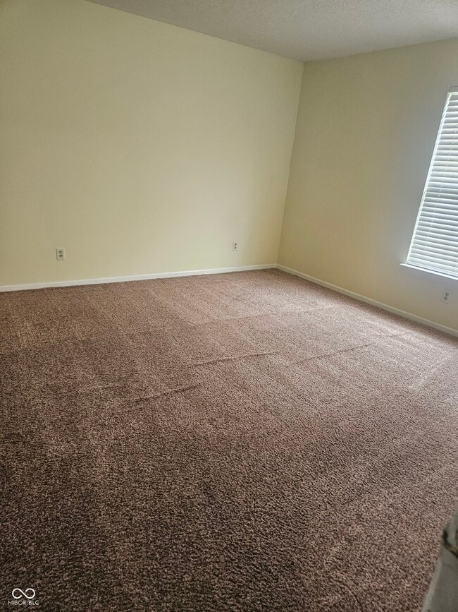 Building Photo - 10118 Clear Creek Cir