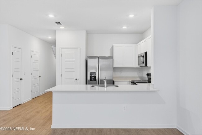 Building Photo - 1460 Jeremiah St