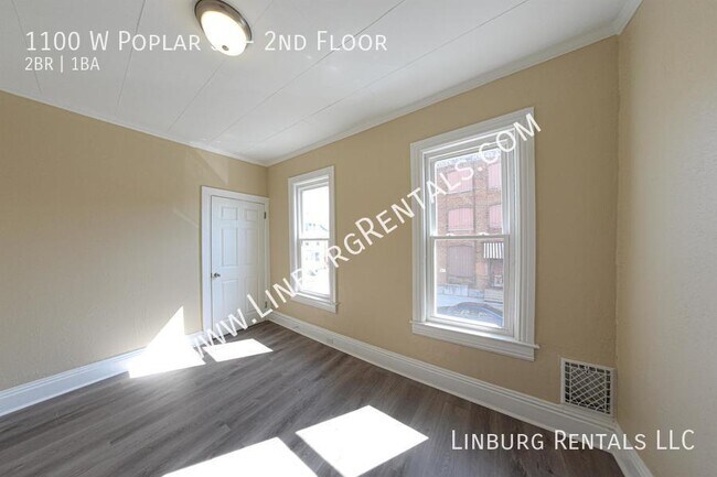 Building Photo - 1100 W Poplar St