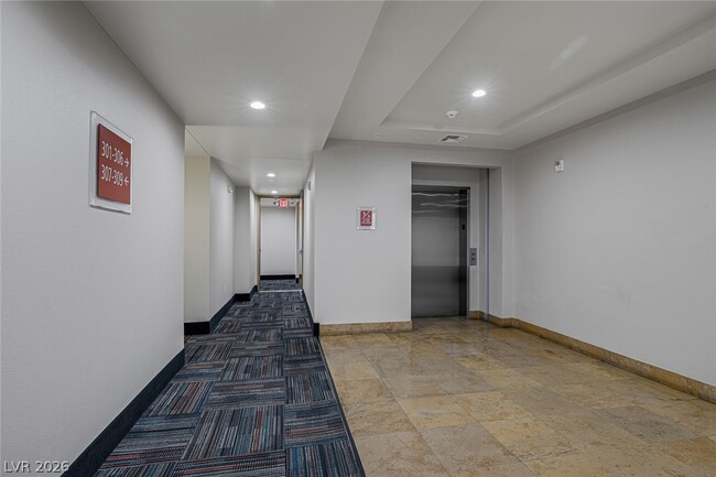 Building Photo - 51 E Agate Ave