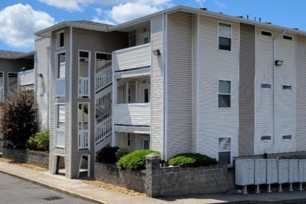 Primary Photo - Parkland Apartments