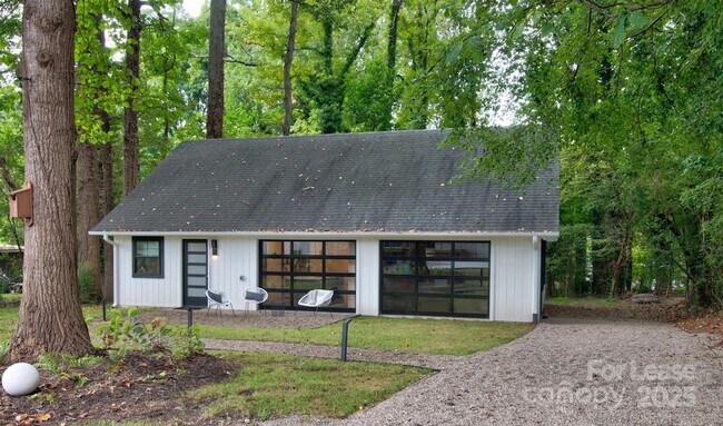 Building Photo - 3945 Rockfern Rd