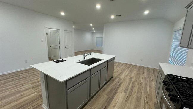 Building Photo - 2909 Eden Lk Ln