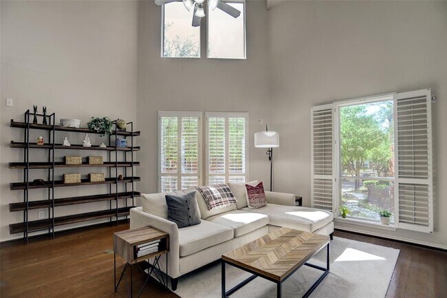Building Photo - 3002 Terrace Hills Ln