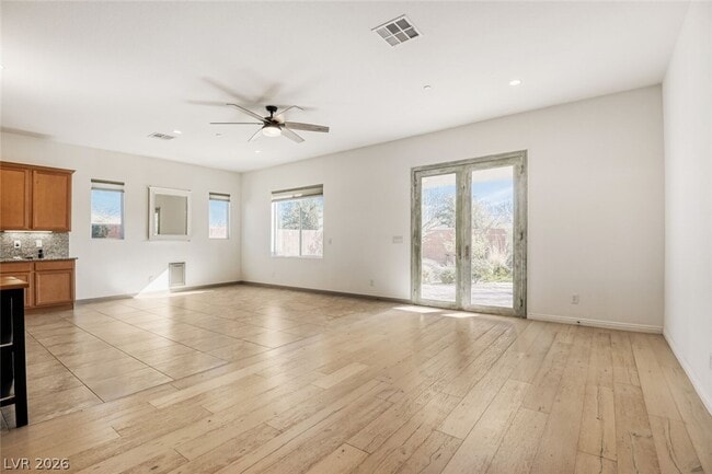 Building Photo - 2532 Ballatore St