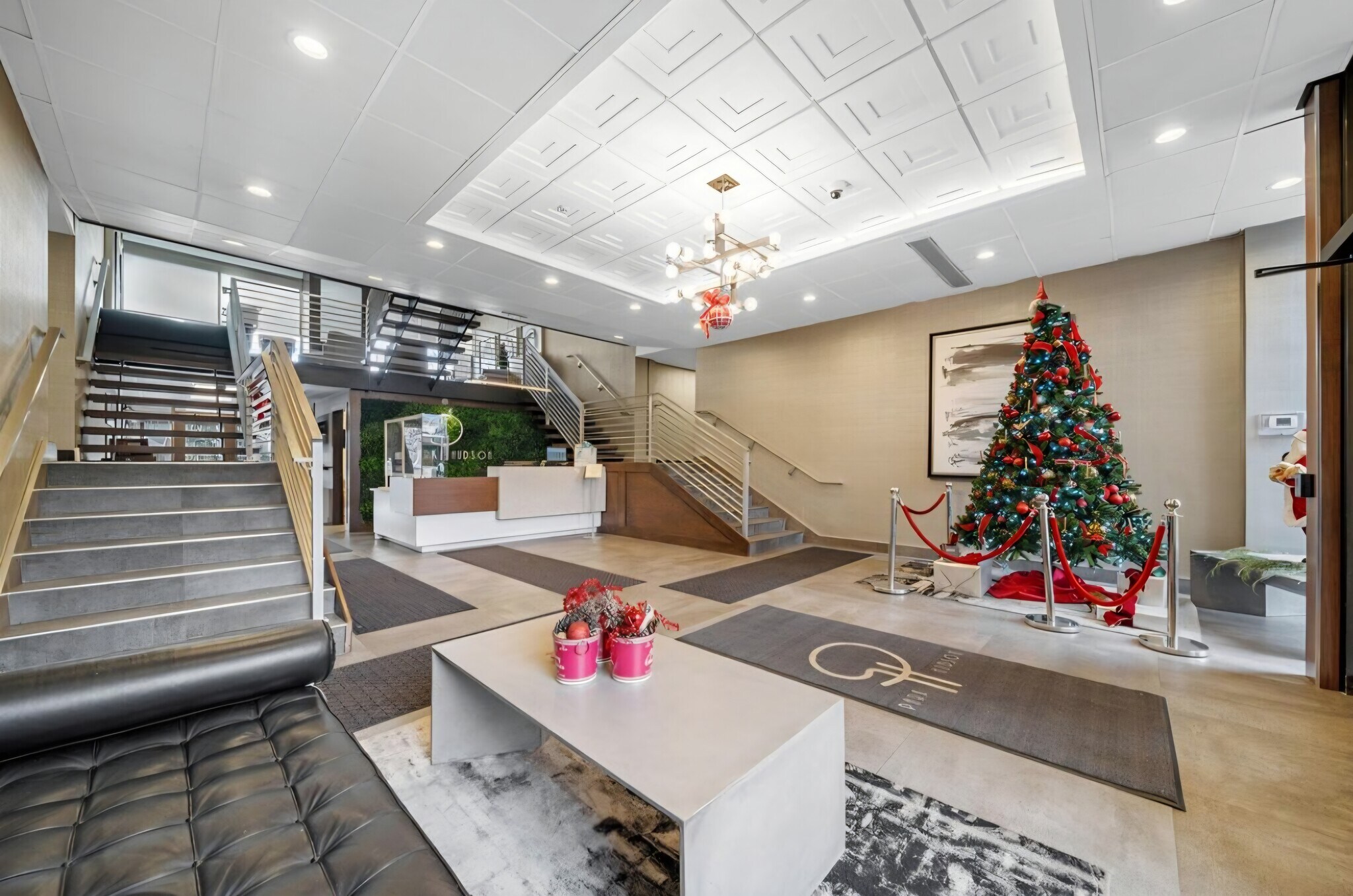 Building Photo - 9060 Palisade Ave