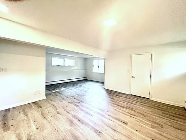 Building Photo - 20 Algonquin Rd