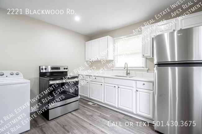 Building Photo - 2221 Blackwood Rd
