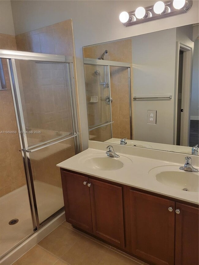 Building Photo - 2851 Prospect Rd