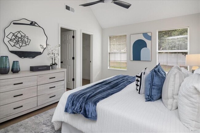 Building Photo - 4033 Ravenwood Ct