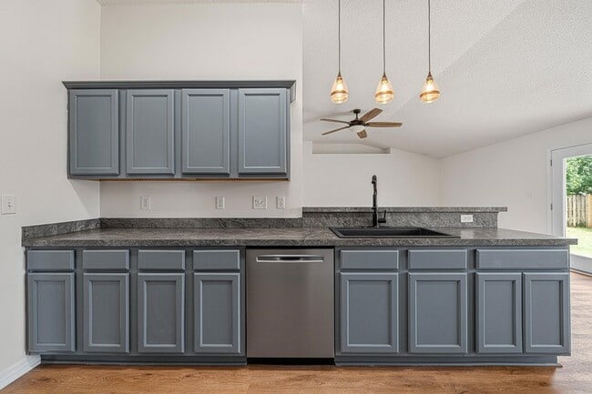 Building Photo - 8517 High School Blvd