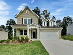 Building Photo - 194 Spruce Cir