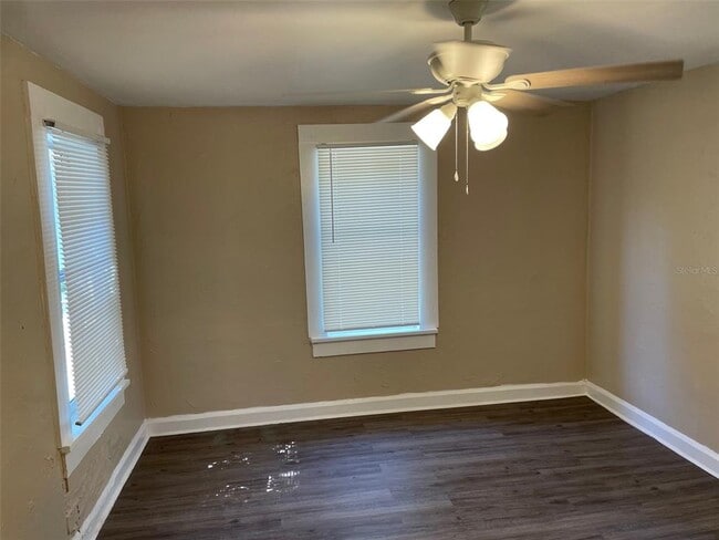 Building Photo - 2010 28th Ave N