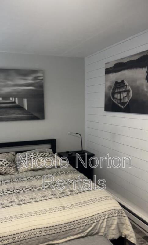 Building Photo - 457 Wildwood Ave