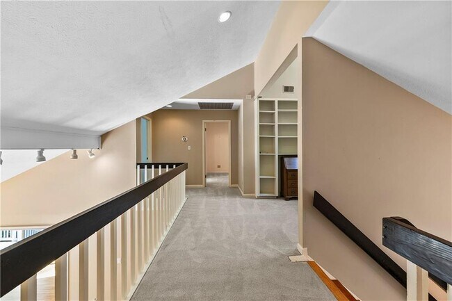 Building Photo - 755 Nile Dr
