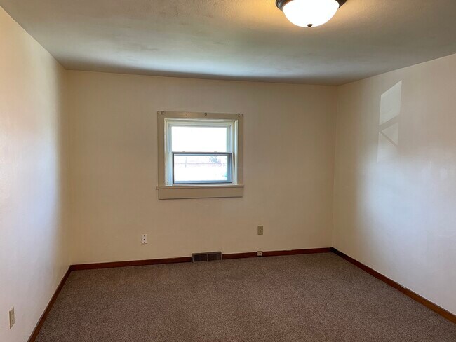 Bedroom - 310 Harrison St