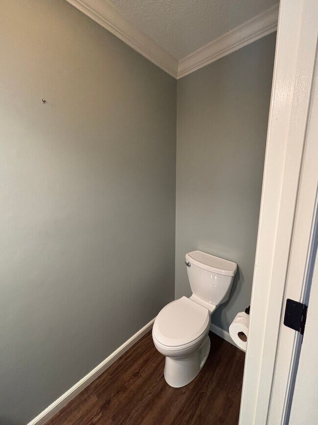 Building Photo - West Knoxville Townhouse