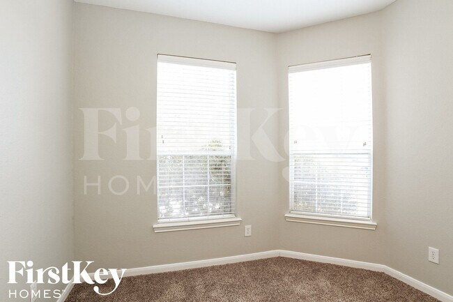 Building Photo - 12911 Pine Meadows St