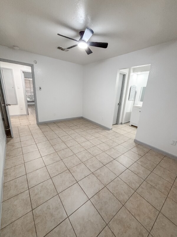 Building Photo - 6827 Chasewood Dr
