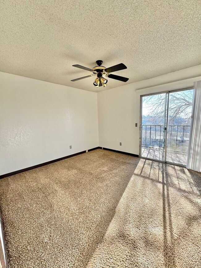 Building Photo - 2 bedroom apartment