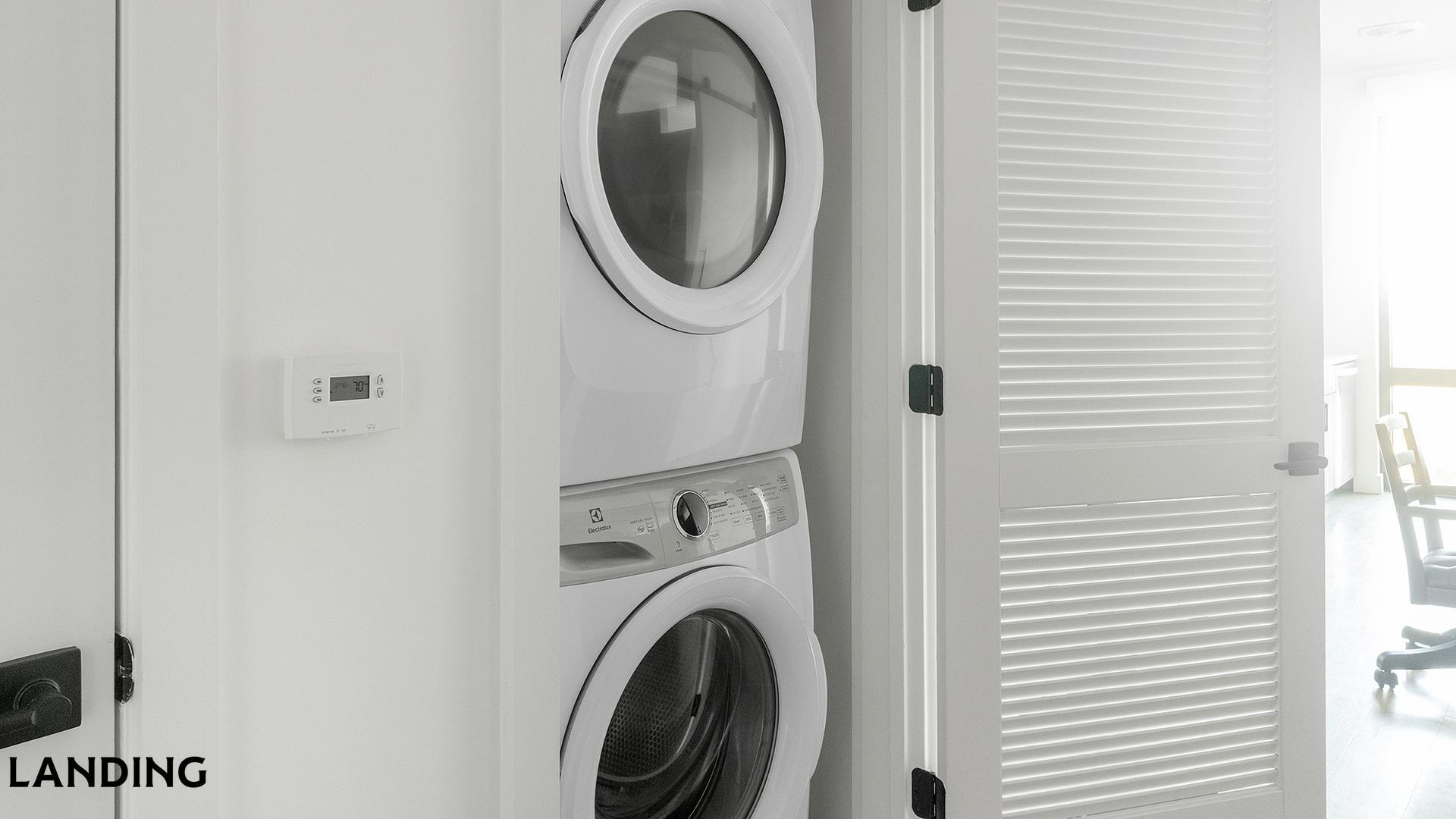 Building Photo - 1007 S Mint St