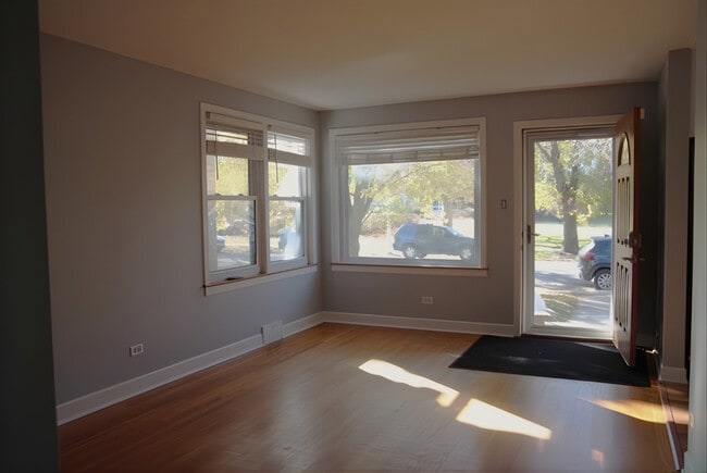 Building Photo - 5721 N Northcott Ave