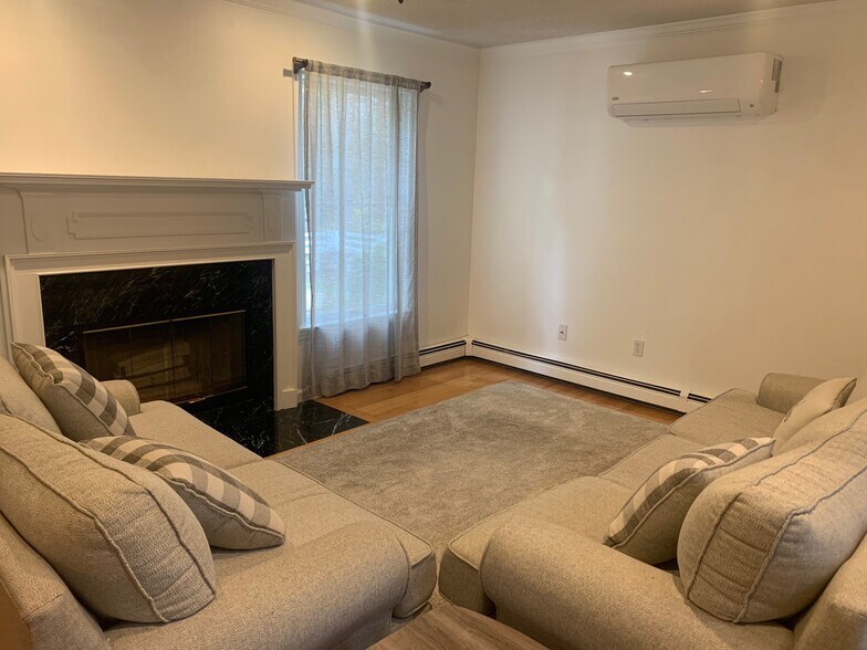 Building Photo - 61 Trotters Way