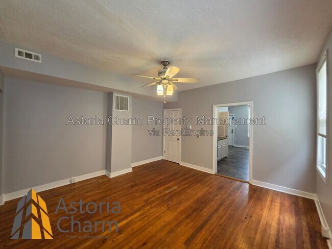 Building Photo - 607 E 41st St